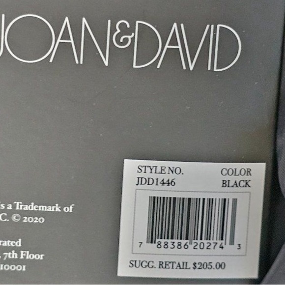 Joan & David 18“ Diamond Quilted Nylon Weekender Duffle Bag - used once. - Picture 3 of 16